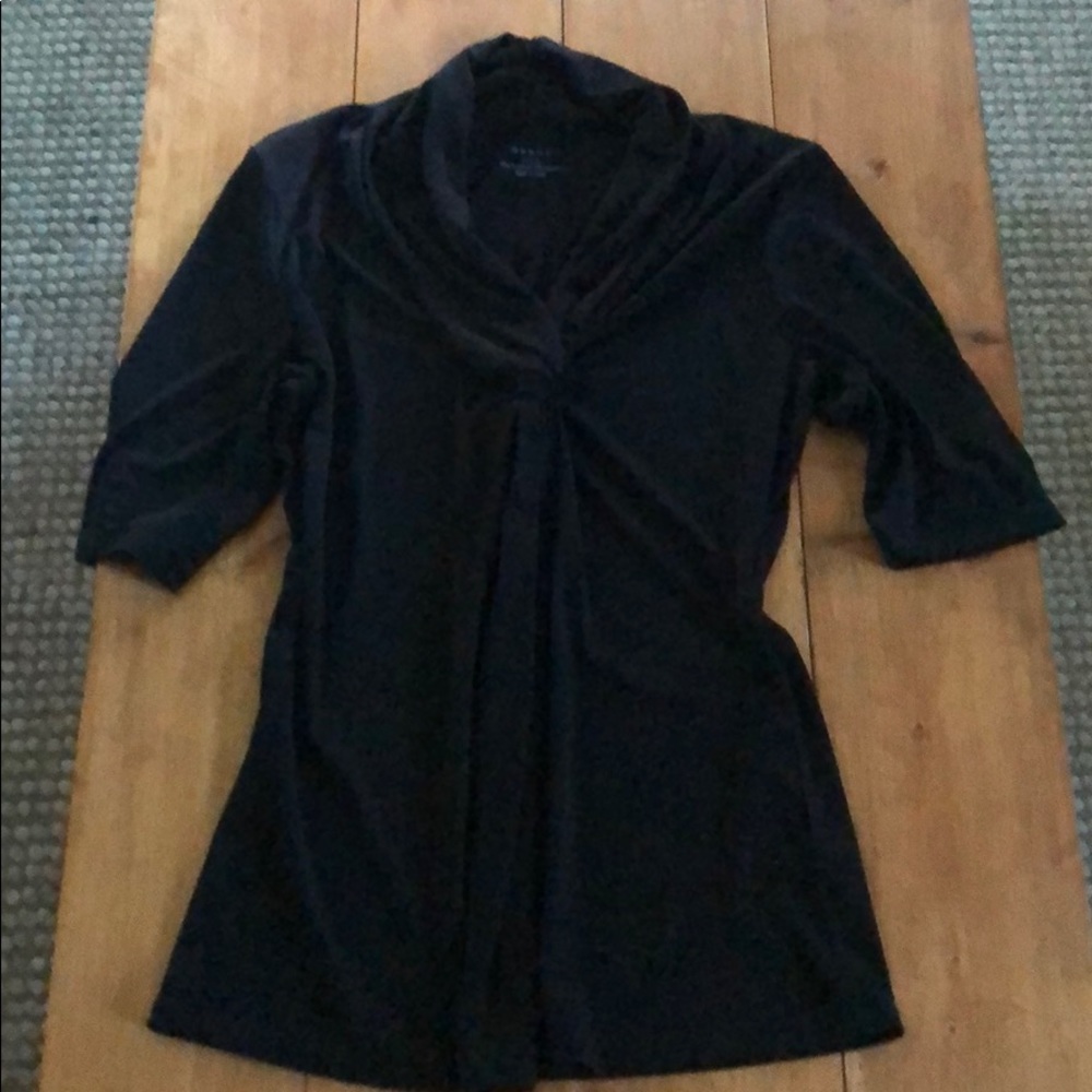 Short sleeve black blouse